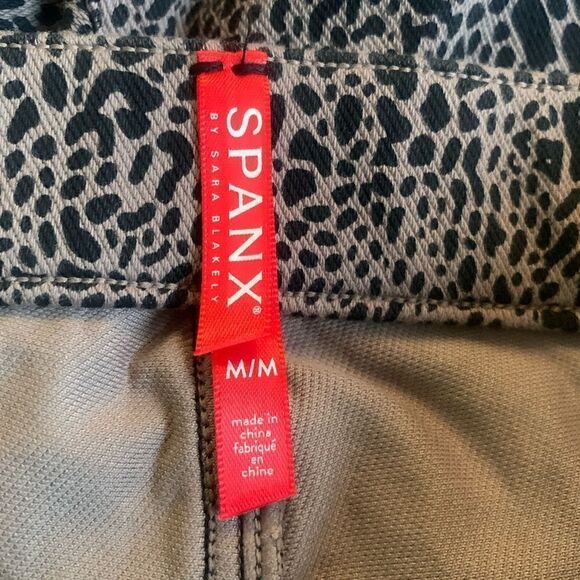 Spanx ankle jean-ish animal print leggings very comfortable - Picture 3 of 5